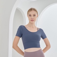 PENNY |  Eztra  Bra Top  สปอร์ตบรา แขนสั้น มีดีเทลตรงเส้นตรงไหล่ขวา มีฟองน้ำ  กระชับ/ พร้อมส่งจากไทย