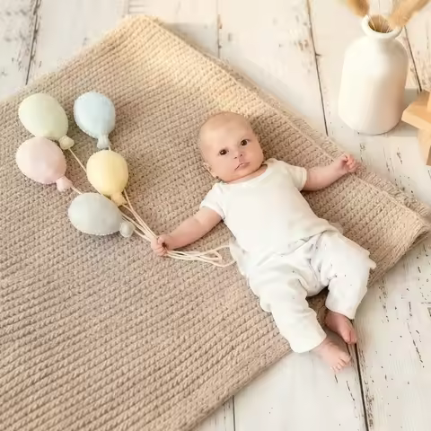 Newborn Photography Props Set with 3 Clouds and 5 Balloons, Soft Cute Photo Shoot Accessories for Ba