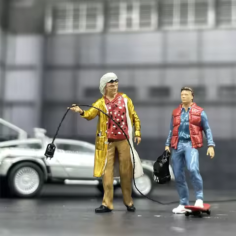 1/64 Scale Model Back to the Future Figures Yellow Cape Dr Brown and Skateboard Marty Alloy Car Dior