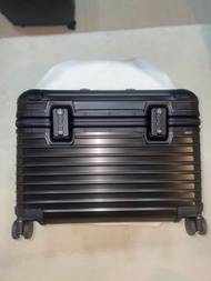 Rimowa Pilot Aluminium 行李箱 黑色