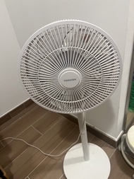 Toshiba 座地風扇連遙控