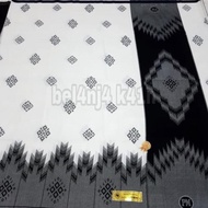 Sarung Asli Sarung Samarinda Putih Kembang / Kain / Batik / Motif Bhs