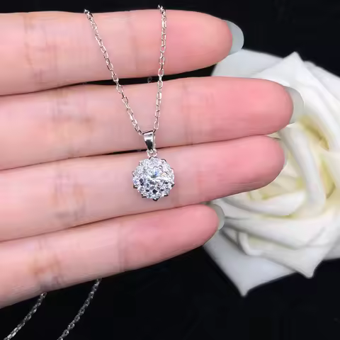 Vintage White Gold 18K Necklace 0.4CT Moissanite Pendant Necklace For Women Gold AU750 Beautiful Ant