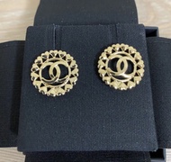 Chanel CC logo 耳環