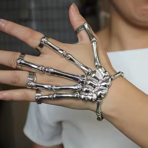 1PCS New Unisex Unique Punk Skeleton Hand Bone Versatile Five Finger Ring Bracelet Adjustable One Ch