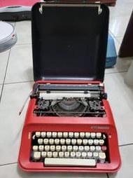 義大利 Olivetti 打字機  紅色  LETTERA34