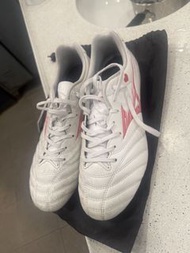 Mizuno 足球鞋