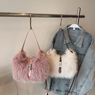 Autumn Winter Furry Bag All-Match Shoulder Bag Texture Furry Portable Crossbody Bag Plush Bag