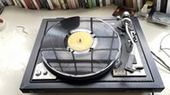 品相不錯的老黑膠唱機(含唱頭) 立馬可使用  功能正常 詳見照片及錄影 有防塵蓋 但沒轉軸 二手黑膠唱片 唱盤