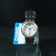 CASIO นาฬิกาข้อมือผู้หญิง CASIO Standard  รุ่น  LTP-1318D ขอบทอง  ( ของแท้ประกันศูนย์ 1 ปี )