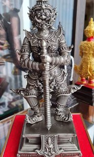 佛牌 龍婆易 (龍婆Yit) 屈朱拉瑪尼 2563 第一期鬼王 供奉型9吋