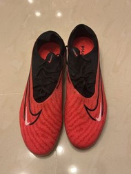 Nike Phantom GX 足球鞋