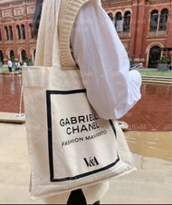 Chanel x V&amp;A Gabrielle Chanel. Fashion Manifesto Tote Bag  米白色