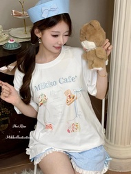 เสื้อยืดแขนสั้นผ้าฝ้าย NaiRisa X Mikko ร่วมมือกัน ร้านกาแฟ เส้นด้ายผูกโบว์ผีเสื้อ ปักลาย คอกลม ความย