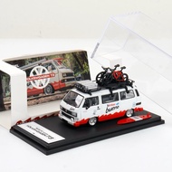 Mortal 1/64 Volkswagen Type 2 Carrera Bus B32 - Bomber Bueno Livery