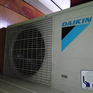 ac outdoor daikin 1pk Freon R410A