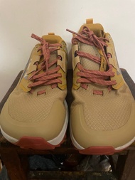 ($1358) $399 Trade in wan Chai MTR   ALTRA M. LONE PEAK 7  Men's Trail Running Shoes - beige size 9