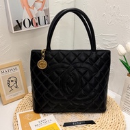 Chanel Medallion Tote bag（金幣包）