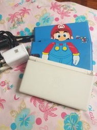 NDS Lite+R4卡 共41 games 遊戲包括 Animal crossing /cooking mama 1.2/ disney friends/007 Quantum of solac/p