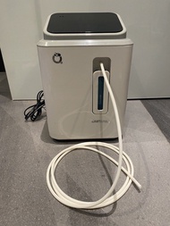 法國品牌 舒坦福 SANTAFELL 型號 W - 12 醫院級別 7L 寵物氧氣機連全新可摺氧氣箱 家用保健制氧機 長者 老人家 人用氧氣機 靜音制氧 人寵均可使用 貓貓 狗狗 生病 腎貓 心臟病 