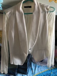 白色西裝外套
