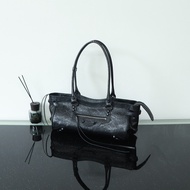 E city Horizontal Motorcycle Bag Punk ABG Hot Girl Rivet Bag First Layer Cowhide Underarm Baguette B