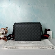 GUCCI 滿版老花掀蓋郵差包