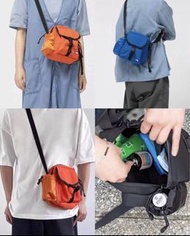 The North Face Stroll 男士斜背袋/斜咩袋 藍色/橙色 肩背包