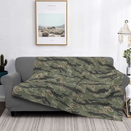 LZD VINTAGE TIGER STRIPE Blankets Fleece Summer camouflage vintage camo Portable Lightweight Throw B