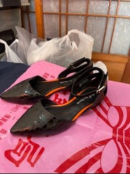 「 二手鞋 」 Bo Derek 女版皮革涼鞋 35號（黑）鐵2