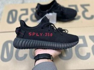adidas Yeezy Boost 350 V2 黑紅色跑步鞋