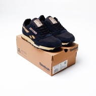 (SLPRDS) Reebok Classic Leather Utility Navy Shoes