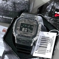 CASIO DW-5600SKC-1DR (42.8mm) ประกัน cmg