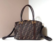 【特選貨品】Fendi老花復古波士頓小包斜背包單肩包側背包皮革包