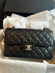 CHANEL Cf 23 黑銀色荔枝牛皮 小號 未使用品全套有2023年單 💰49500
