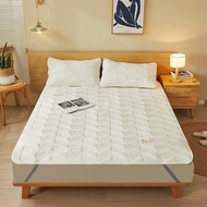 Non-Slip Bed Mat Quilting Bed Mattress Protector Pad Topper Mattress Protection Bed Protective Pad Thin Bed Mattress Cover Mat