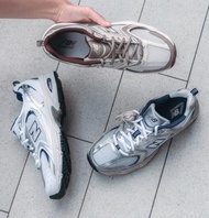 New balance 530 slive 銀藍色  白銀色