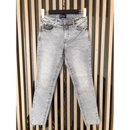 Second-Hand GAP New Condition Women's Stretch Jeans