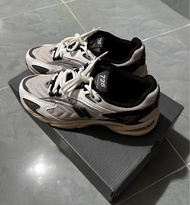 New balance ML725CE
