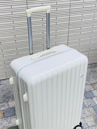 「全新 特價 清倉」行李箱🧳登機20吋輕身行李箱，20吋行李喼，hand carry luggage