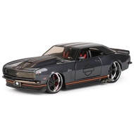 Maisto car model 1:24 1968 Chevrolet Camaro Z 28 toys for children