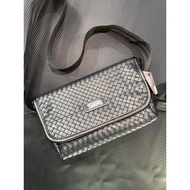 FIGHTING Weaving Magnet กระเป๋าสะพายข้าง รุ่น แม่เหล็ก ลายสาน