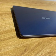 (二手) ASUS R421U i5-8250U 4G NA 500G Nvidia Geforce MX150 2G 14" 1920x1080  影音娛樂本 95% NEW