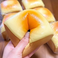 Slow Rebound Realistic Toast Bread Stress Relief Decompression Sensory Toys For Kids Adults E4K1