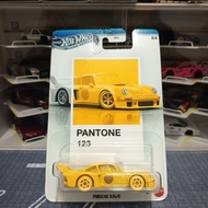 Hot Wheels Pantone Porsche 934/5