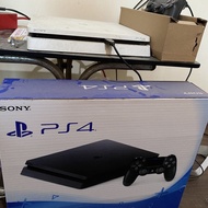 ps 4 slim 500 gb second..