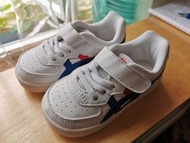 onitsuka tiger 鞋