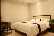 Yijia 365 Chain Hotel (Zhengding Meishan Mall Ancient City Branch)