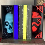 [AF8]  Masque And Skull Book Nook Kit Gothic Skull Book Ends Handmade Bookshelf Decoration for Hallo