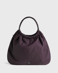 Tocco Toscano รุ่น Sonya Slouchy Tote กระเป๋าที่เป็นมิตรต่อสิ่งแวดล้อม น้ำหนักเบา กันน้ำ
